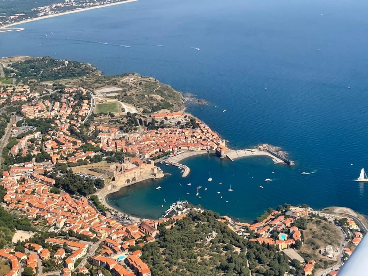 AZUR-Les pieds dans l'eau-Vue sur Mer et Clocher de Collioure en toile de fond - WIFI - PARKING Extérieur photo