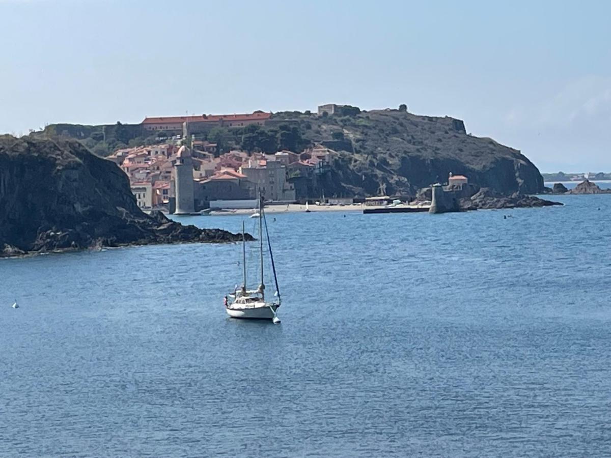 AZUR-Les pieds dans l'eau-Vue sur Mer et Clocher de Collioure en toile de fond - WIFI - PARKING Extérieur photo
